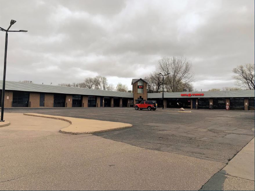 1007-1011 Geneva Avenue North Oakdale, MN